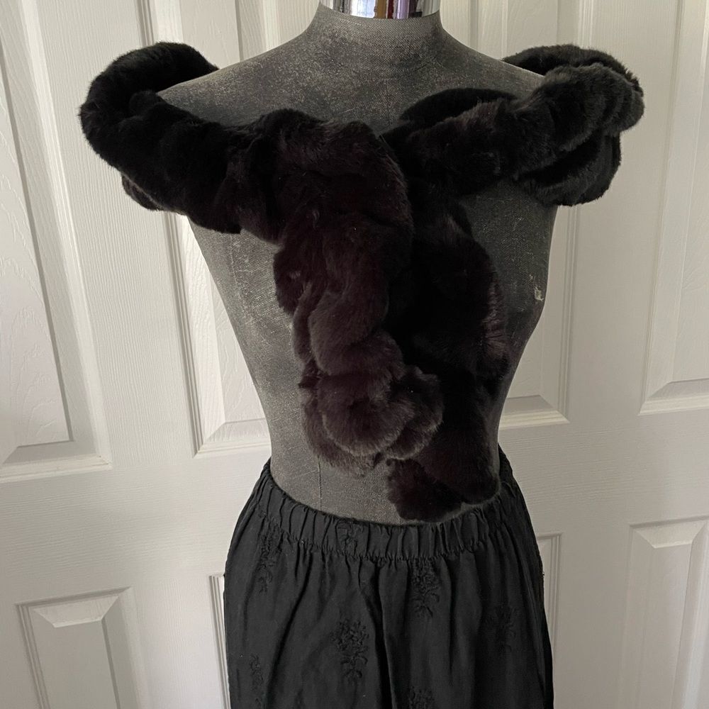 Donna Salyers Fabulous Furs Scarf